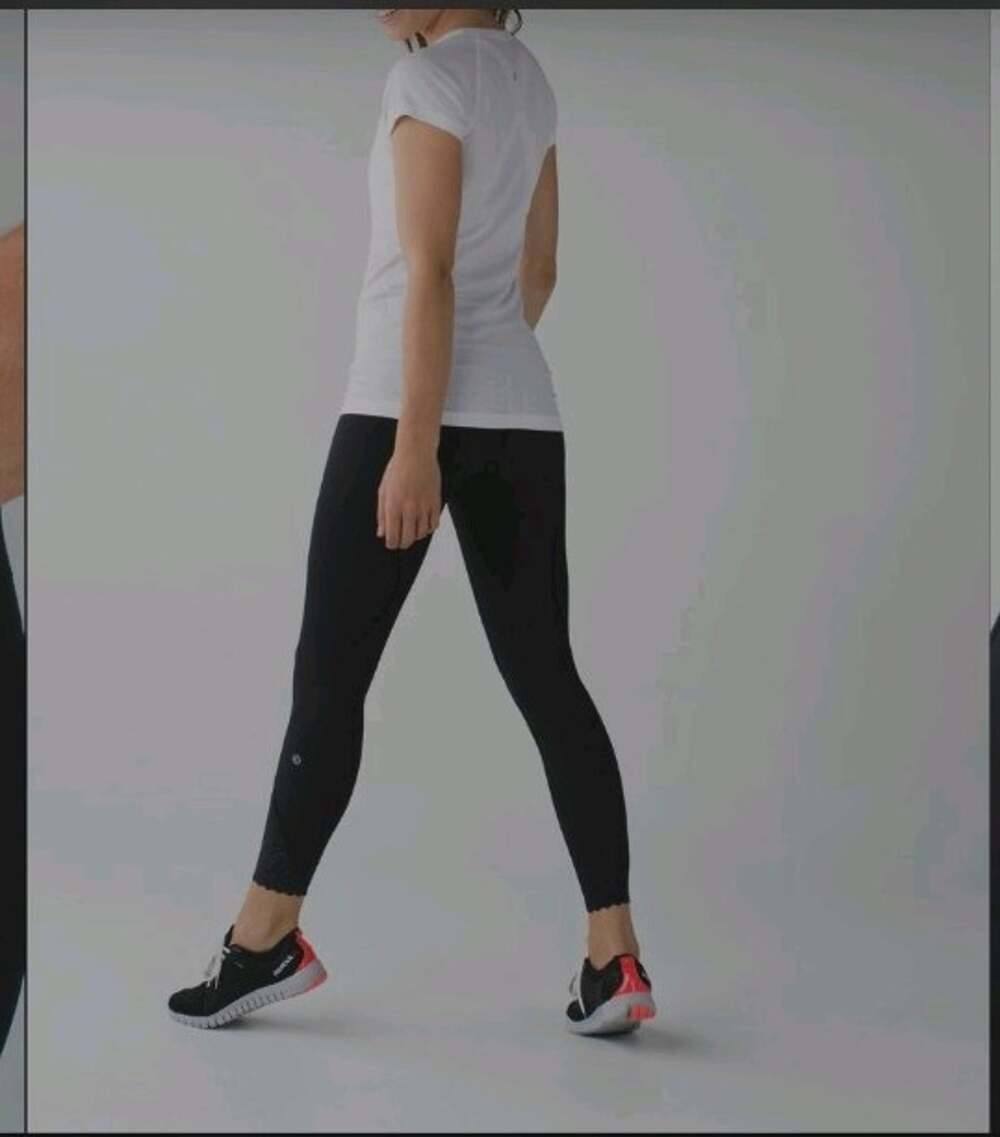 Lululemon Leggings Womens 6 Black Tight Stuff II Ankle Scallop Dot Print Size 6